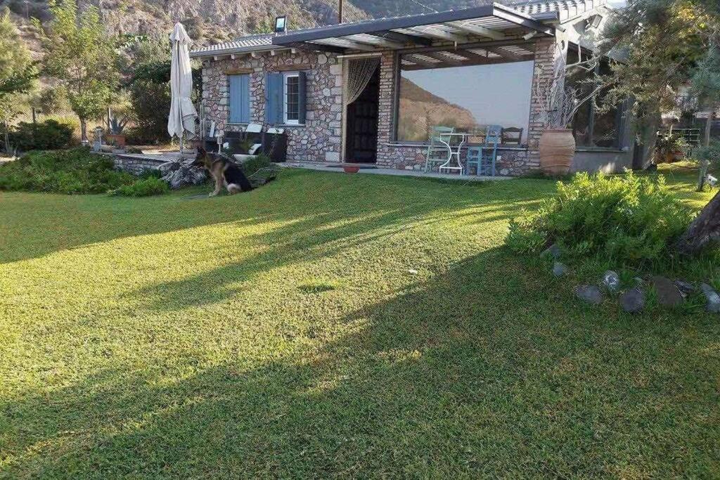 Klovino Beach House Douvia Bagian luar foto