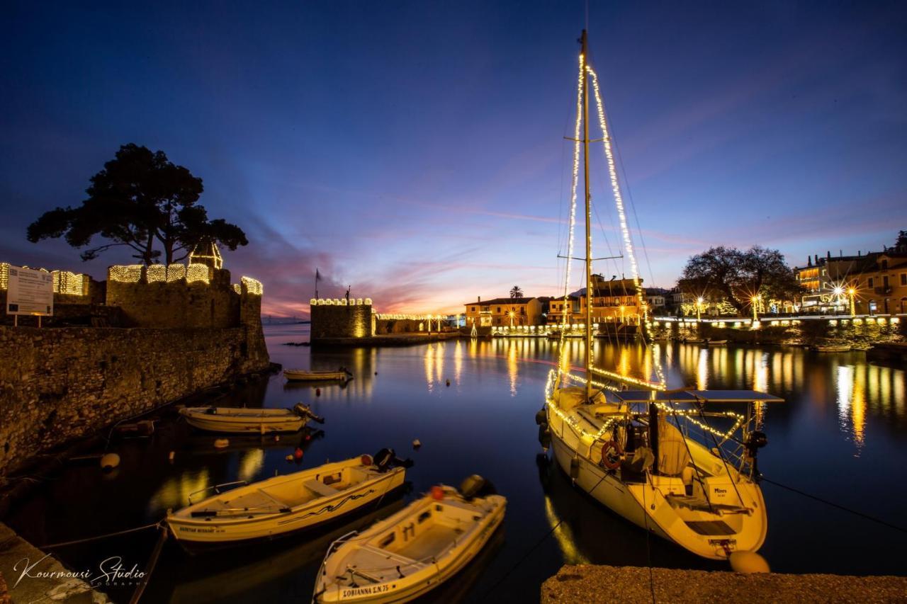 Klovino Beach House Douvia Bagian luar foto
